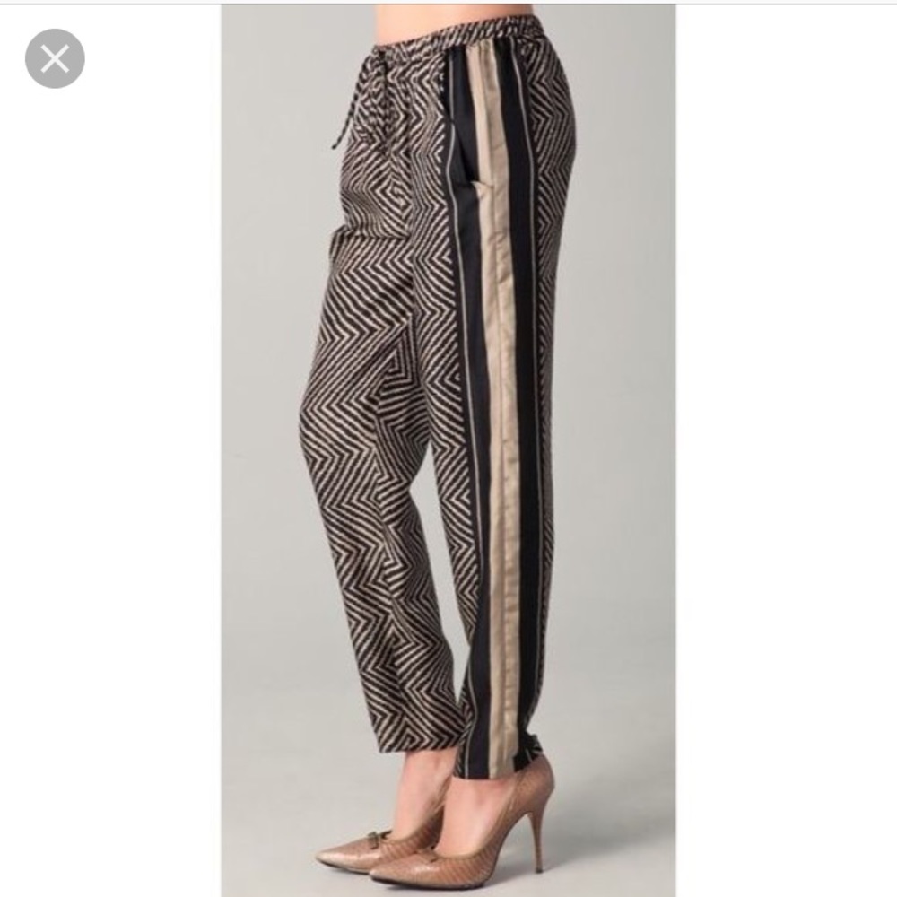 Elizabeth and James bordered Nuri Pant size small